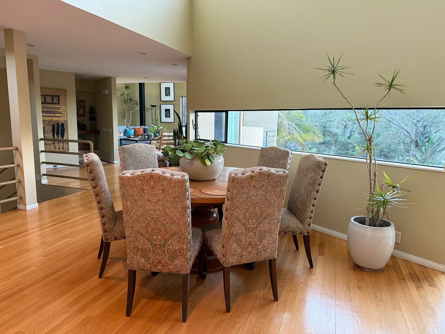 5 bed, 4.5 bath, 4370 sqft, $14,000 — Photo 4