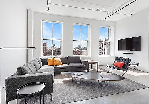 3rd image of 38 Crosby St #7