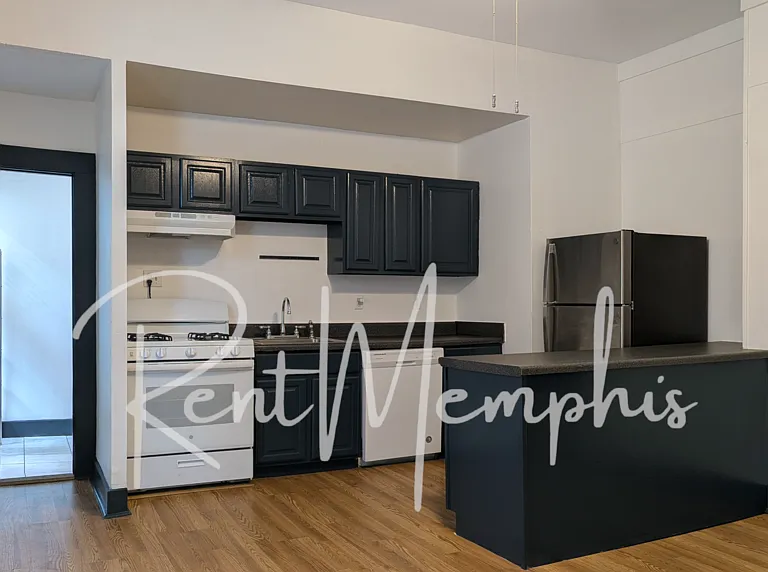 302 Garland St #2 — Photo 2