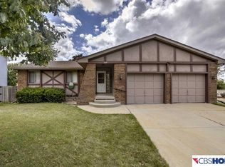 346 N 155th Cir, Omaha, NE 68154
