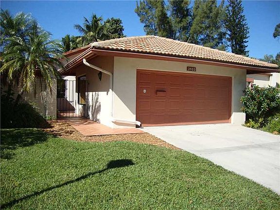 2nd image of 3403 Rose Hill Way