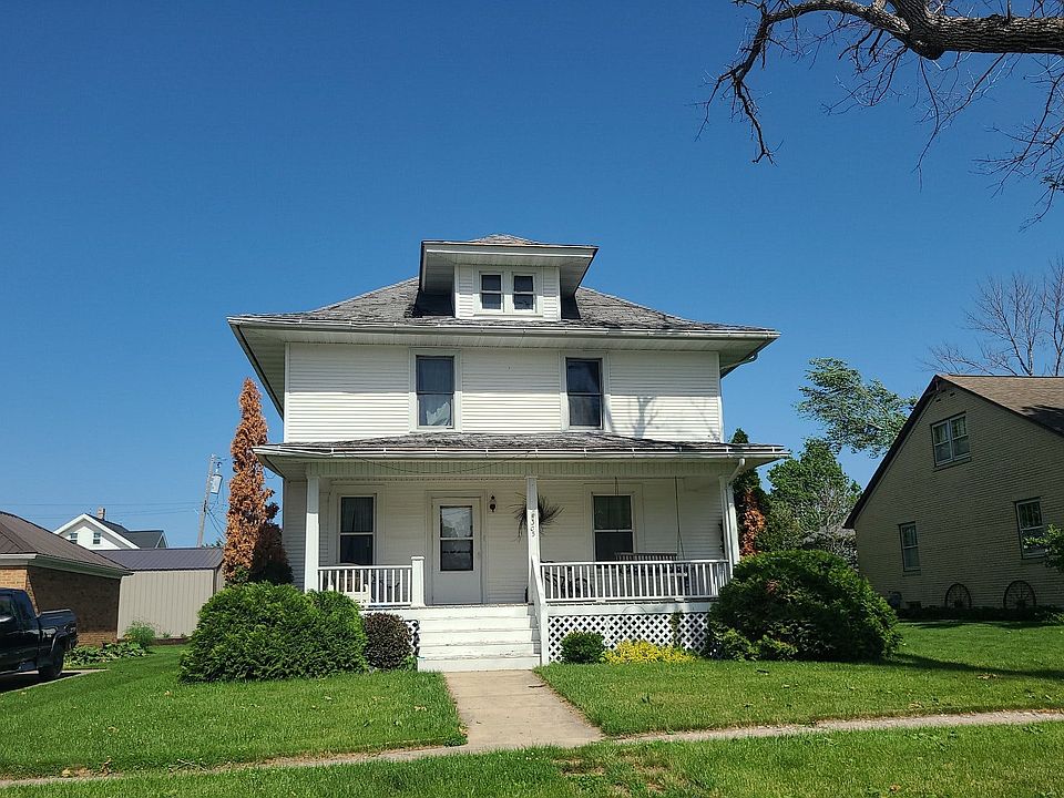 1st image of 305 Main St