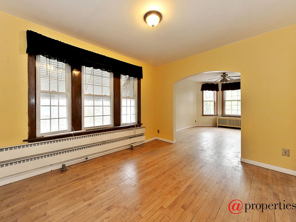 Living Room / Dining Room