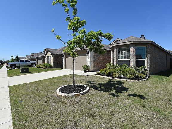 2nd image of 1308 Red River Dr