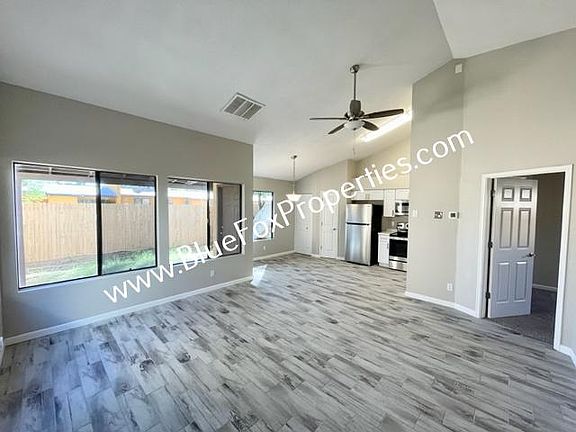 4th image of 1405 W Calle Platino