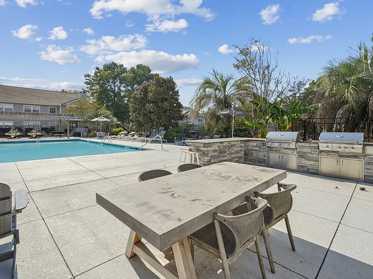 Cypress Pointe Apartment Homes — Photo 3