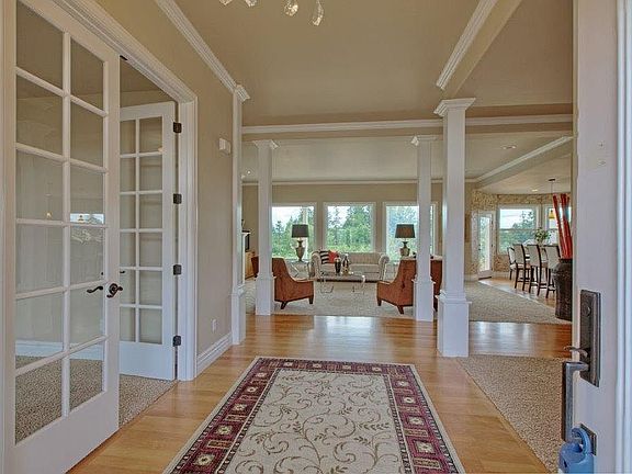 3rd image of 9602 Piperhill Dr SE