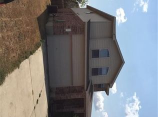 118 Brazos Ln, Kyle, TX 78640