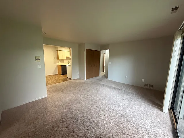 1 bed, 750 sqft, $995 — Photo 1