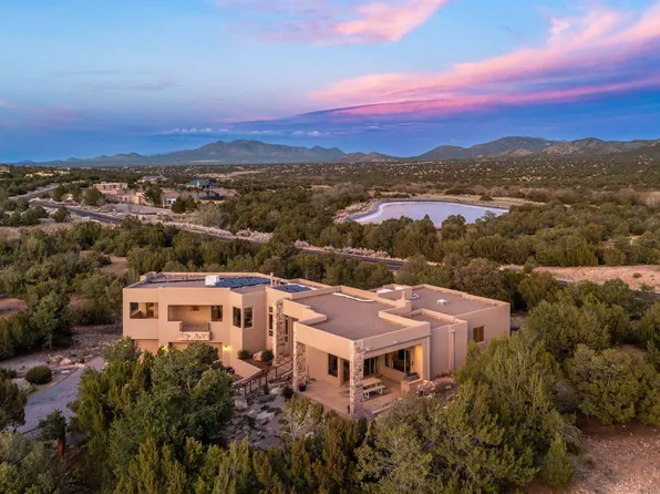 2 Concha Ct, Sandia Park, NM 87047
