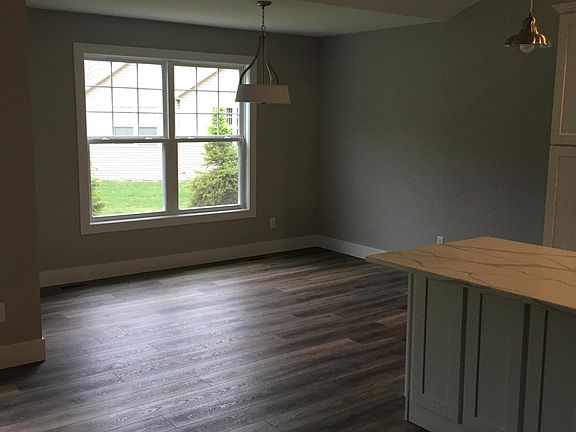 3rd image of 23583 Laurel Glen Ave #32