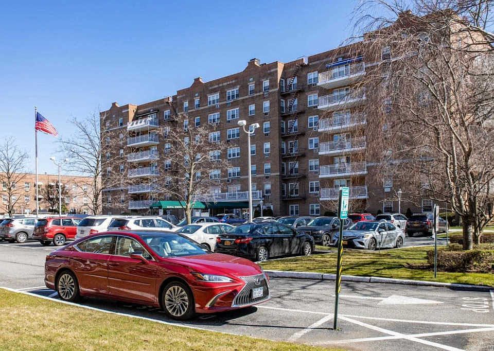 1st image of 8611 151st Ave APT 5N