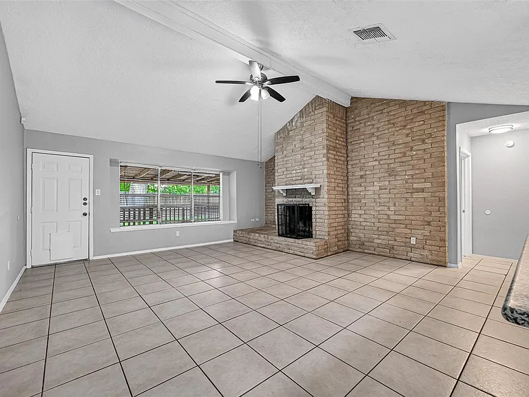 16614 Blackhawk Blvd — Photo 5