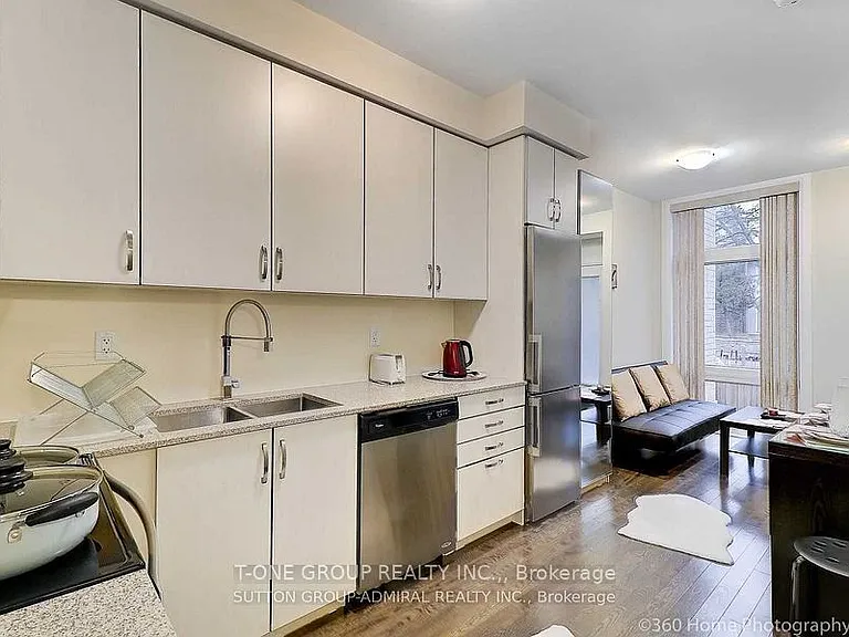 23 Eldora Ave #102 — Photo 2