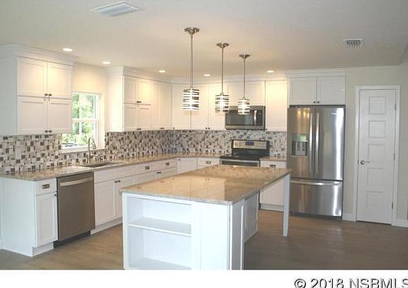 4th image of 2205 Juanita Dr