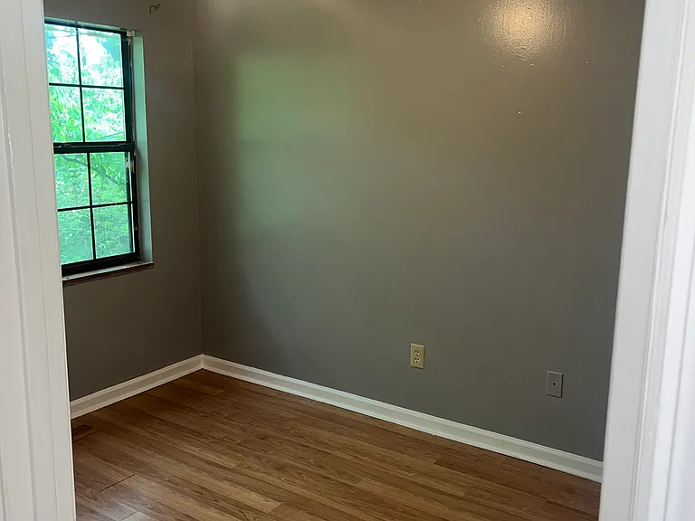 106 Jersey Dr — Photo 14