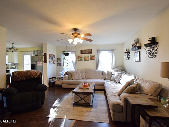 4th image of 6919 Saint Croix Ln