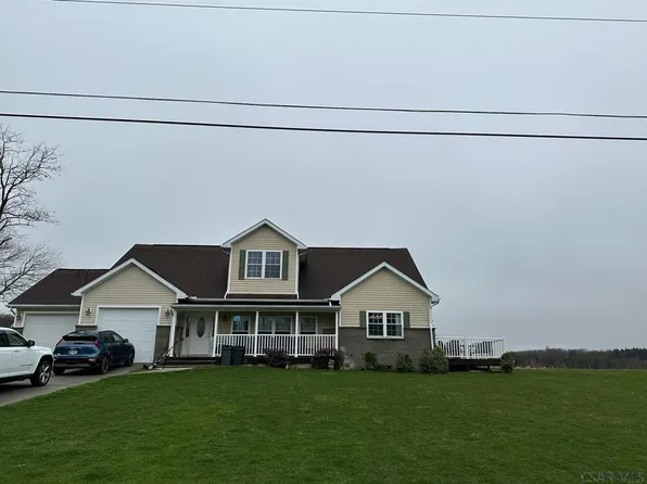 152 Field Ln, Elton, PA 15934