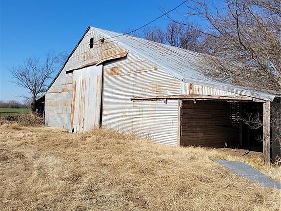4th image of 17500 72nd St