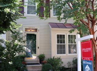 14023 Betsy Ross Ln, Centreville, VA 20121