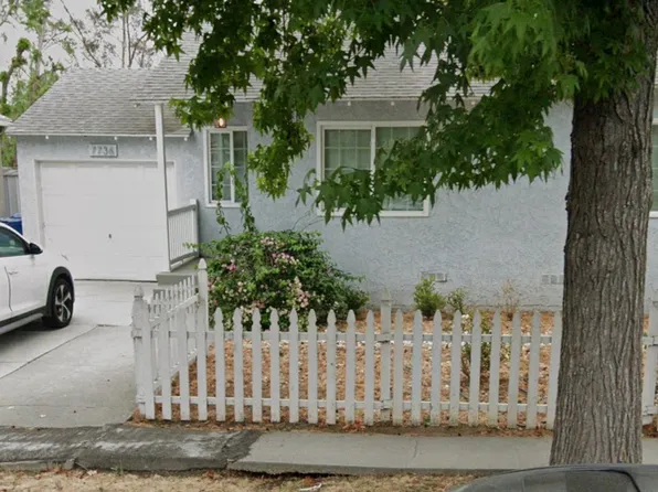 7736 Midfield Ave, Los Angeles, CA 90045