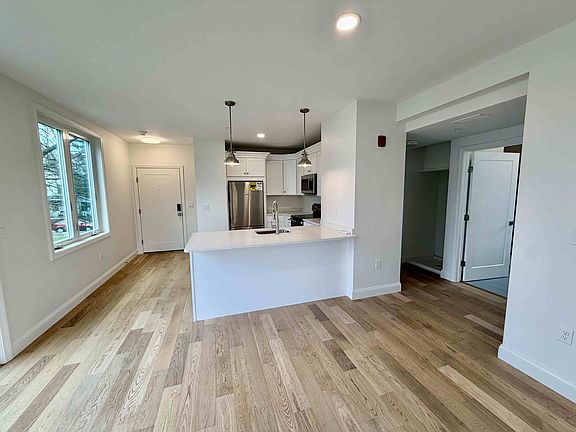 3rd image of 107 Williams St #2