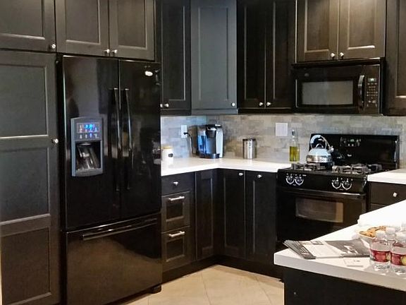 2nd image of 2162 Biscayne Spgs