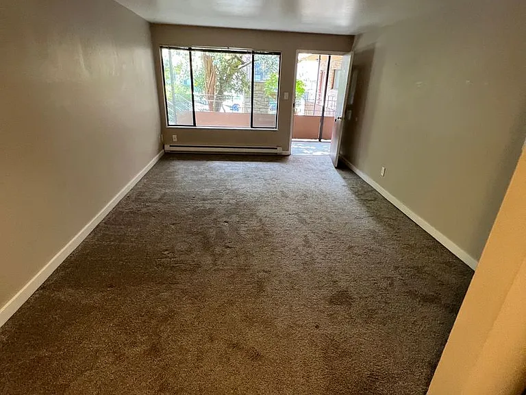 Bonneville Apartments — Photo 5