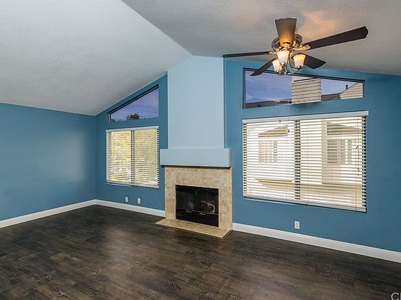 3rd image of 8 Stoneglen #80