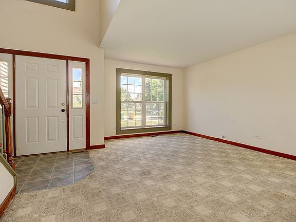 3rd image of 1721 Hidden Oaks Ct