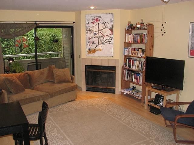1st image of 5225 50th Ave NE #1
