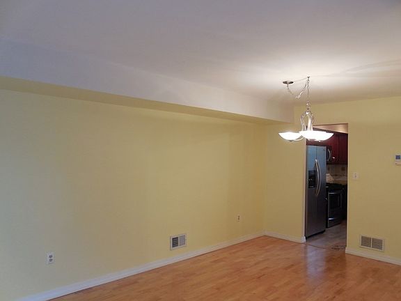 4th image of 287 Hazlitt Way