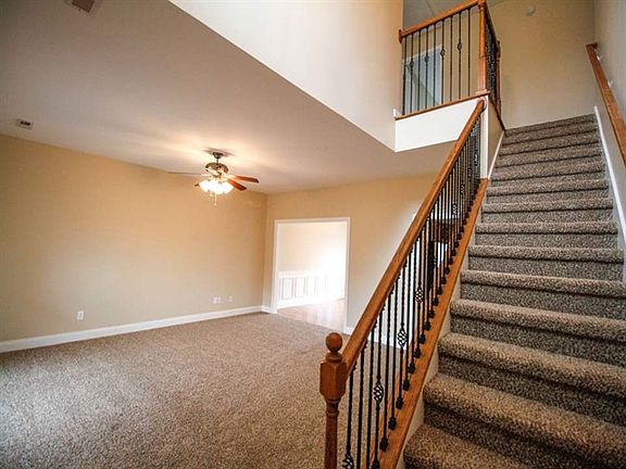 5th image of 4432 Scottish Dr