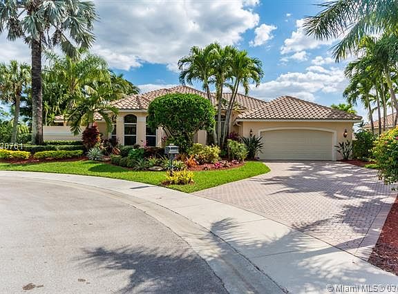3rd image of 2768 Meadowood Dr