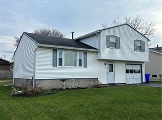 19 Morningstar Dr, Rochester, NY 14606