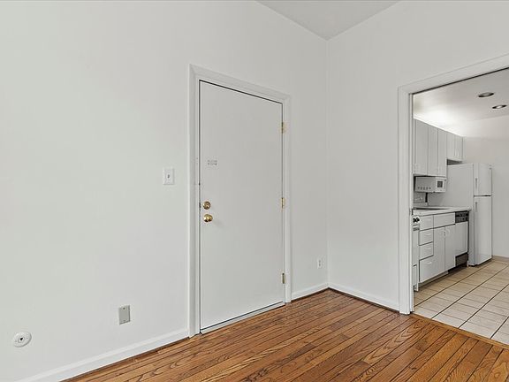 2nd image of 516 S Highland Ave APT 12
