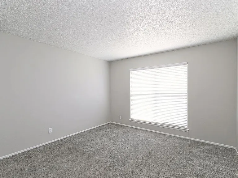 City Summit Apartments — Photo 88
