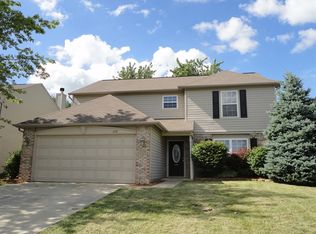6282 Briargate Dr, Zionsville, IN 46077