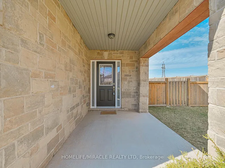 23 Pinot Cres #UPPER — Photo 5