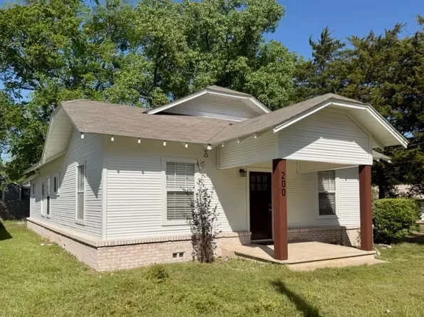 200 Miller St, Mount Vernon, TX 75457