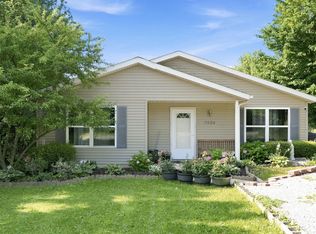 3924 E Sherwood Ter, Fort Wayne, IN 46806