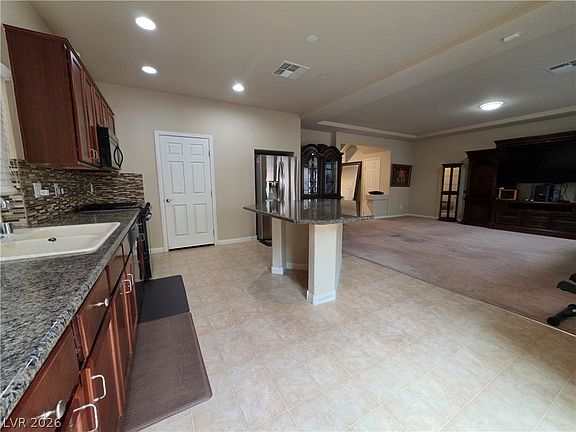 5th image of 5931 Mendocino Hill Ave