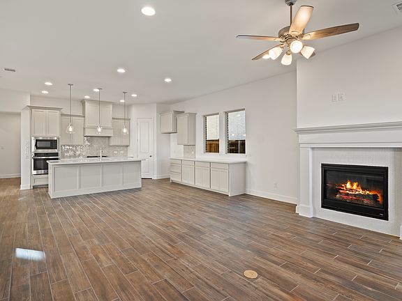 4th image of 2612 Griffith Mews