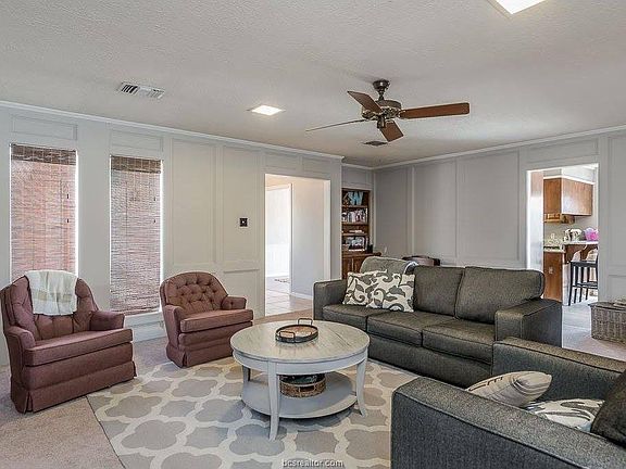 2nd image of 2813 Celinda Cir