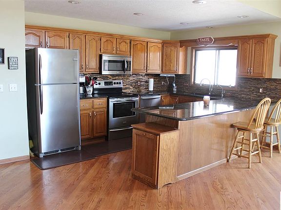 5th image of 552 Joy Ct