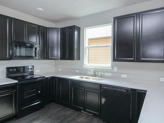 716 North Country Trail - Siena 106A - Kitchen View 1