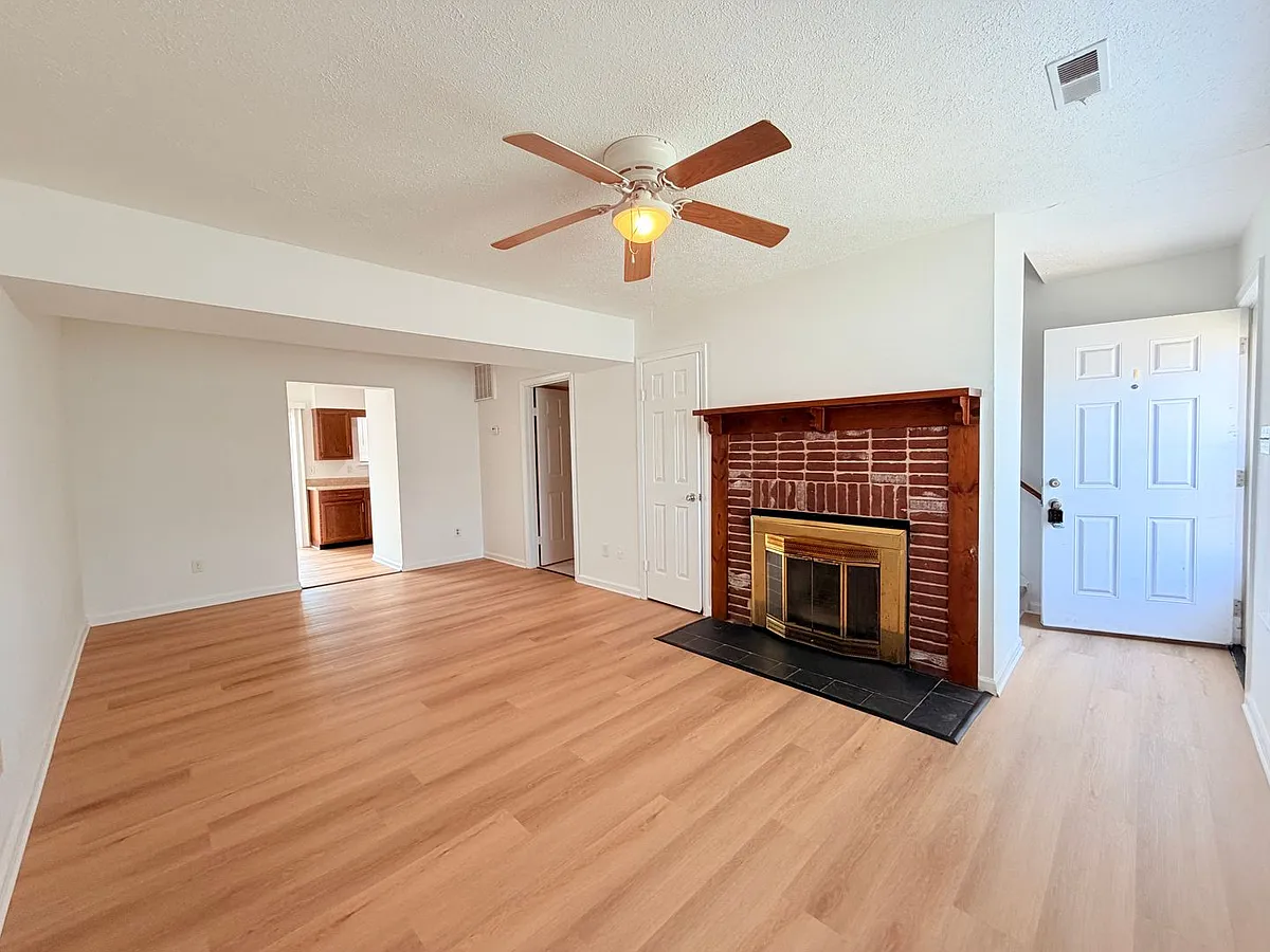 Building Photo - 9 Sidewinder Ct