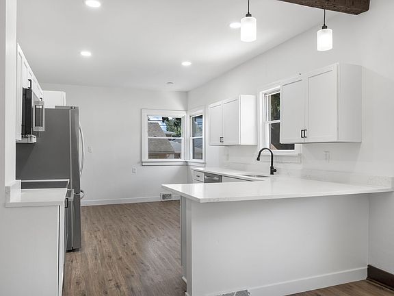 5th image of 1322 N Prairie Ave