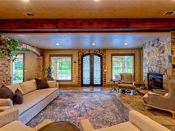 5th image of 1422 Wolffork Rd