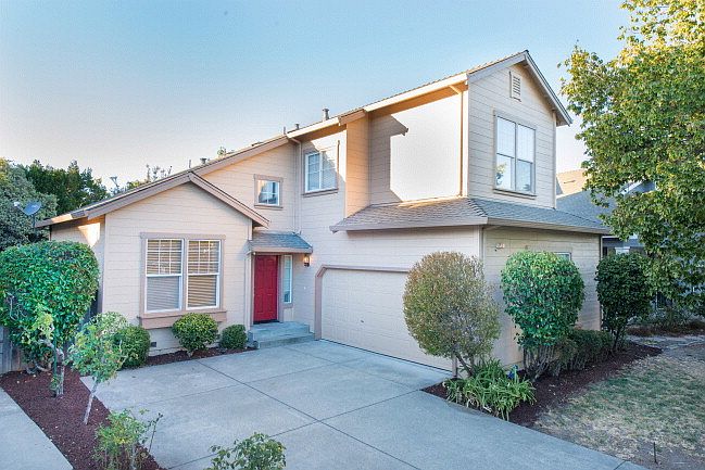 1st image of 13 Twin Creeks Cir
